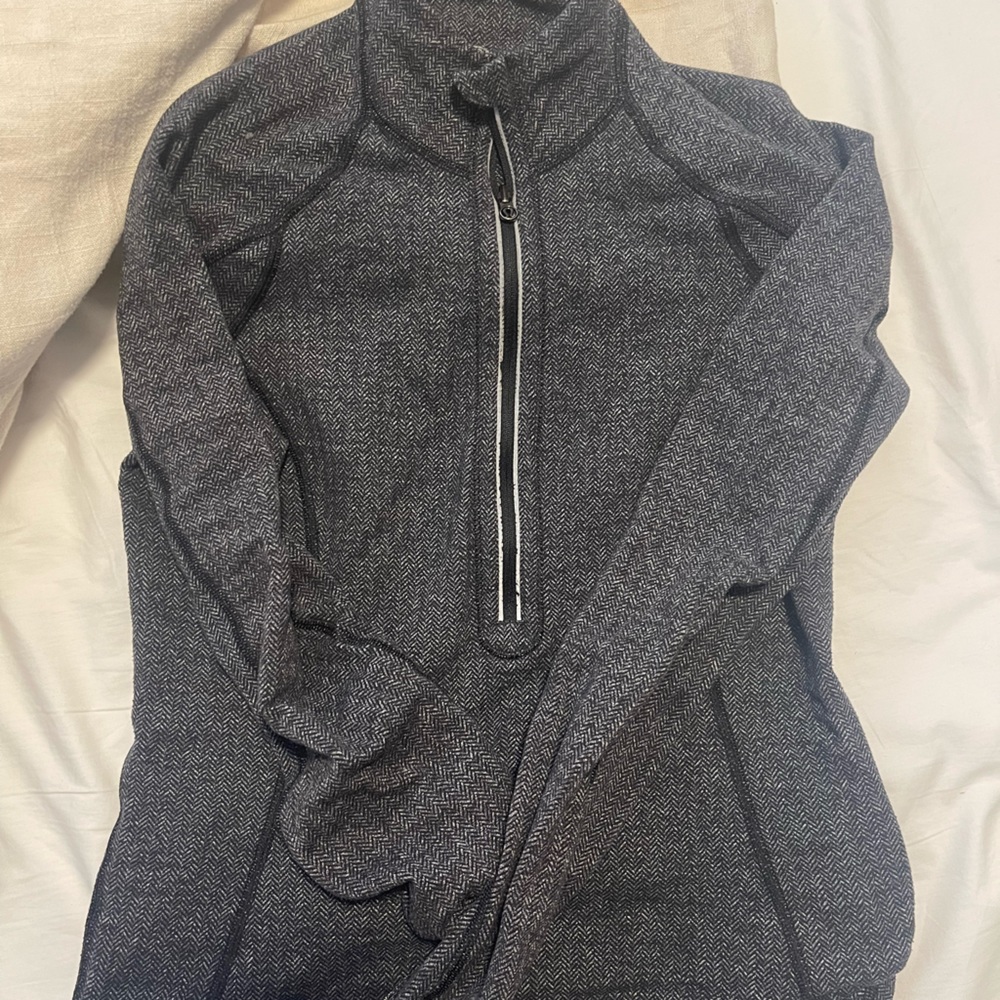 Lululemon Quarter zip grey knit